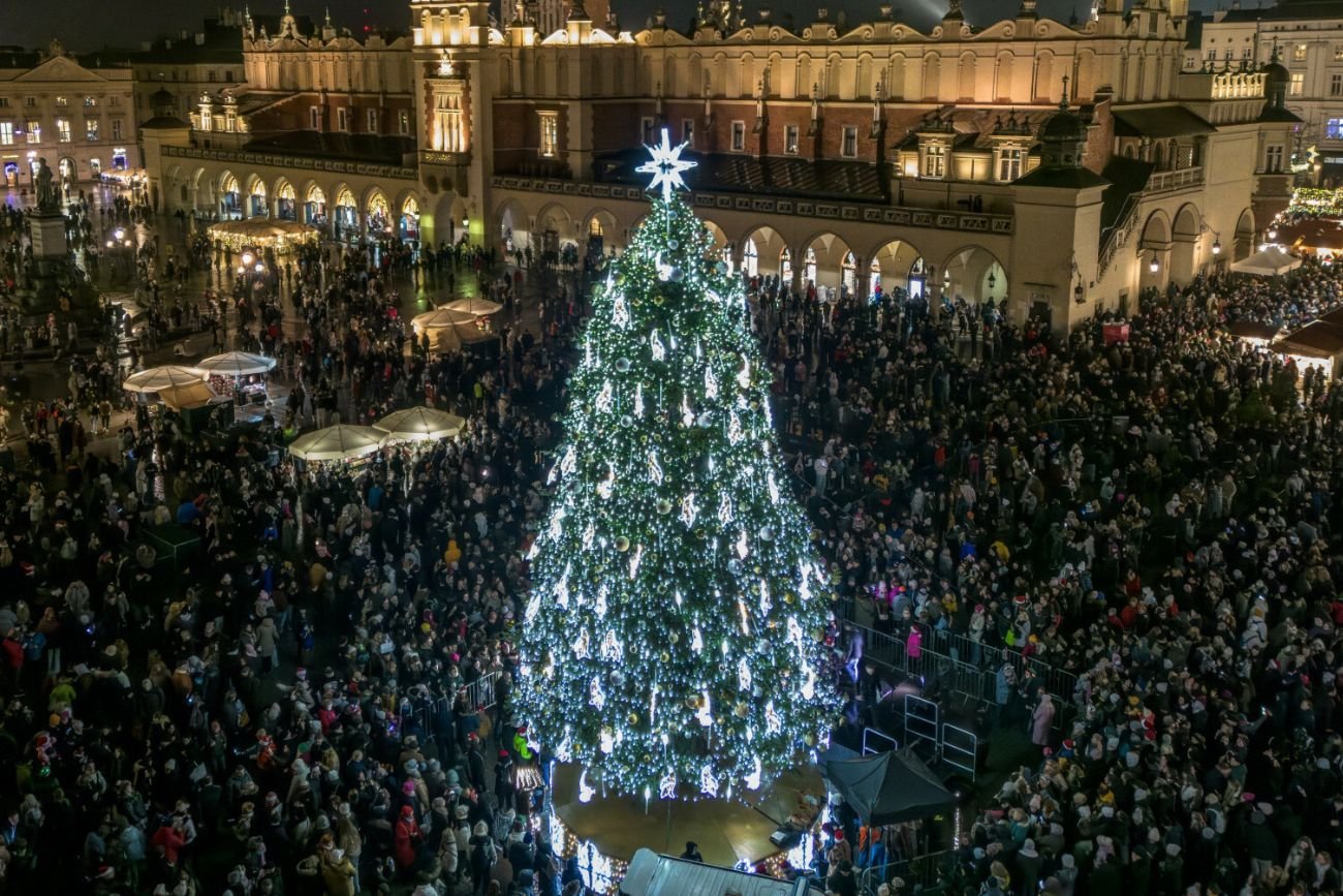 Choinka z Krakowa została wyróżniona. Okrzyknięto ją "najpiękniejszą na świecie".