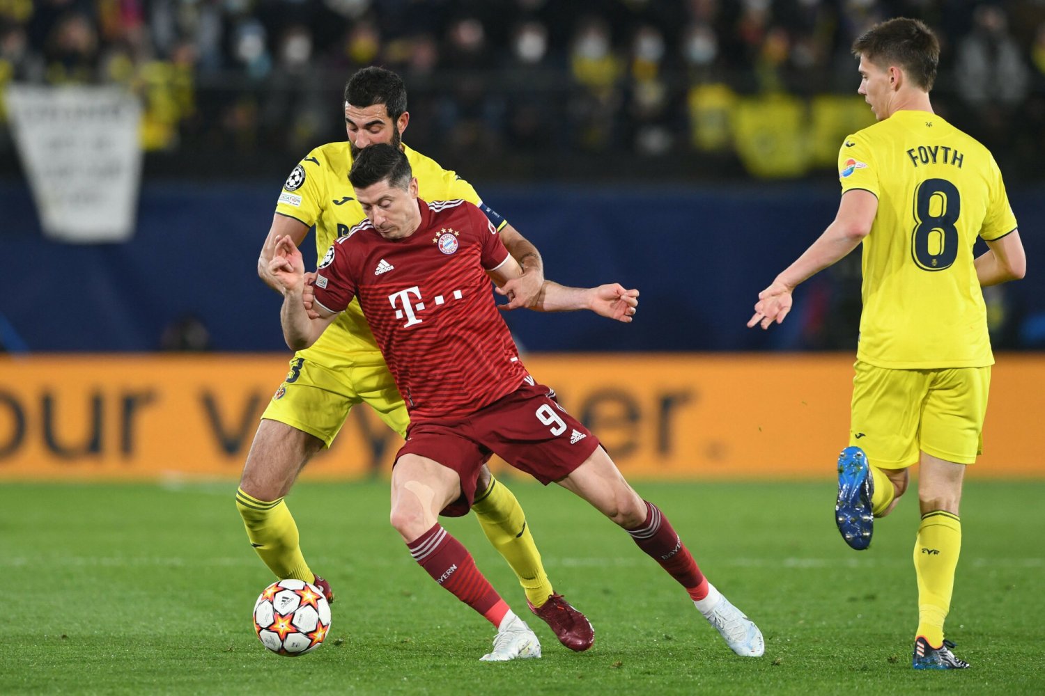 Robert Lewandowski musi we wtorek powstrzymać Villarreal CF i trafić, by jego Bayern Monachium awansował