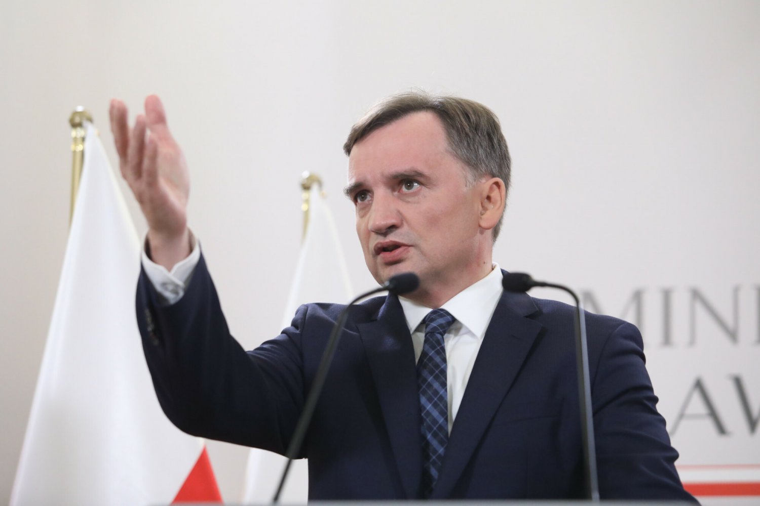 Zbigniew Ziobro krytycznie ocenił rekomendacje Komisji Europejskiej. Mogą pozbawić go jednego ze stanowisk.