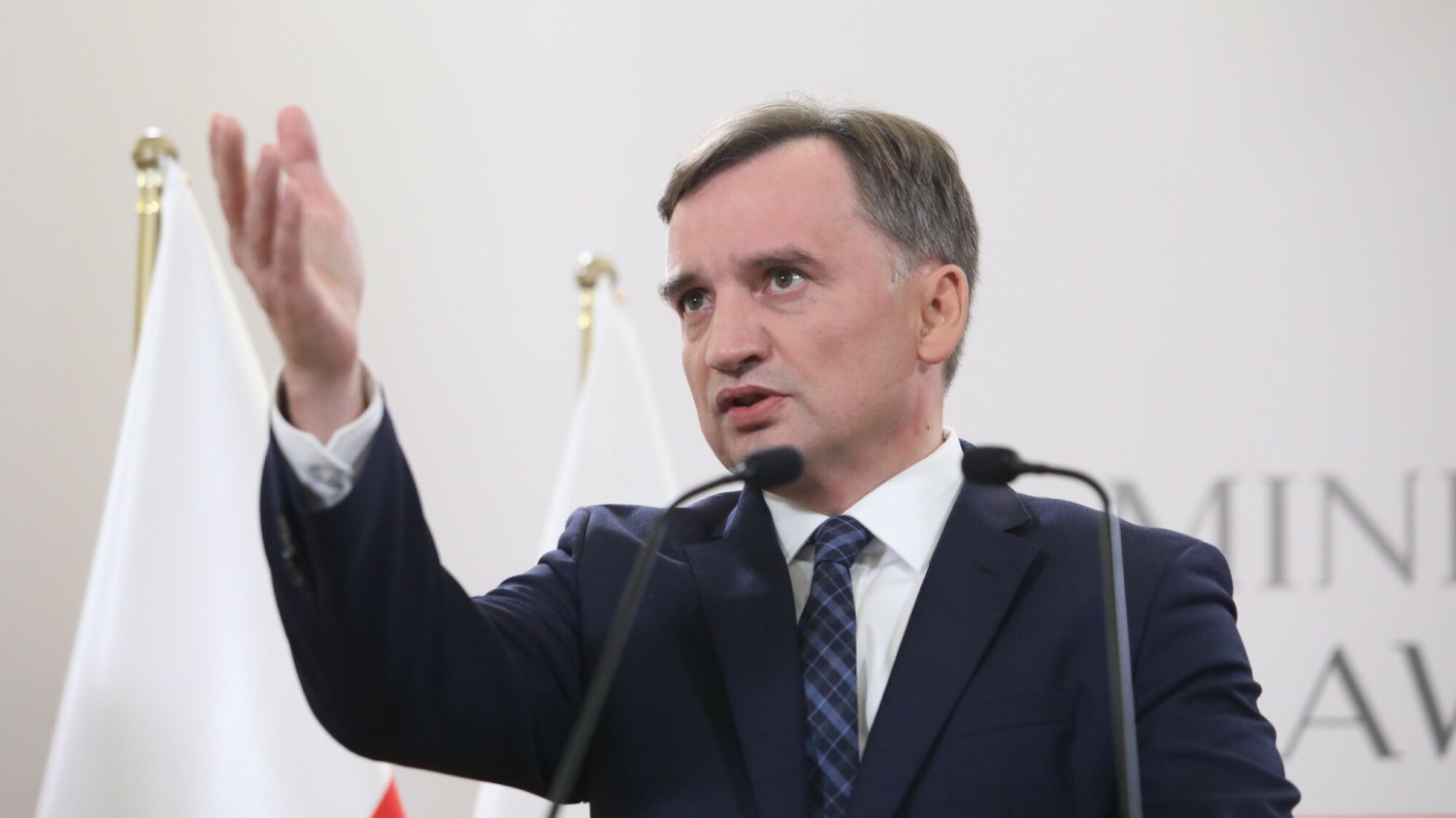 Zbigniew Ziobro krytycznie ocenił rekomendacje Komisji Europejskiej. Mogą pozbawić go jednego ze stanowisk.