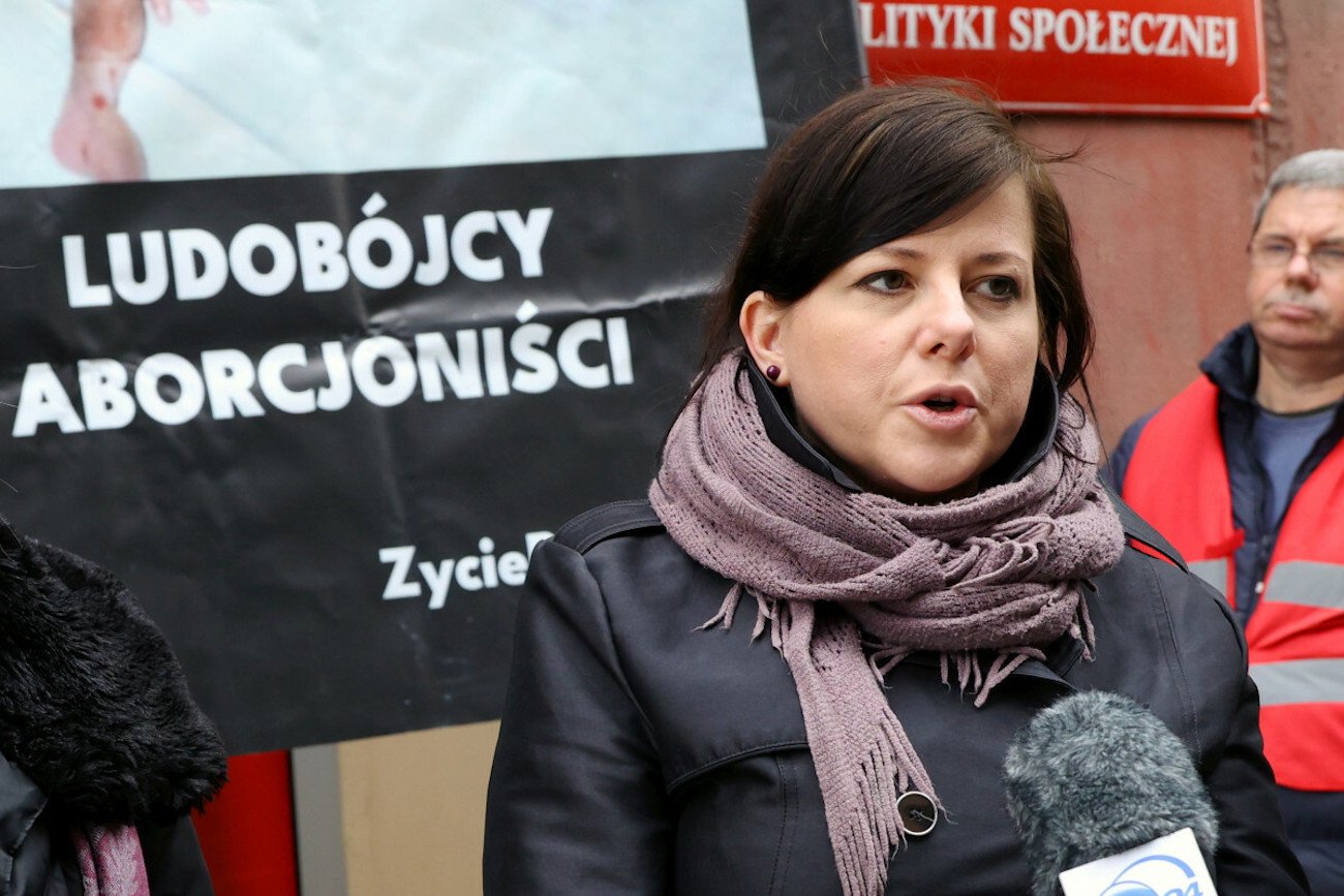 Fundacja antyaborcyjnej działaczki Kai Godek została upomniana przez Ministerstwo Rodziny i Polityki Społecznej.