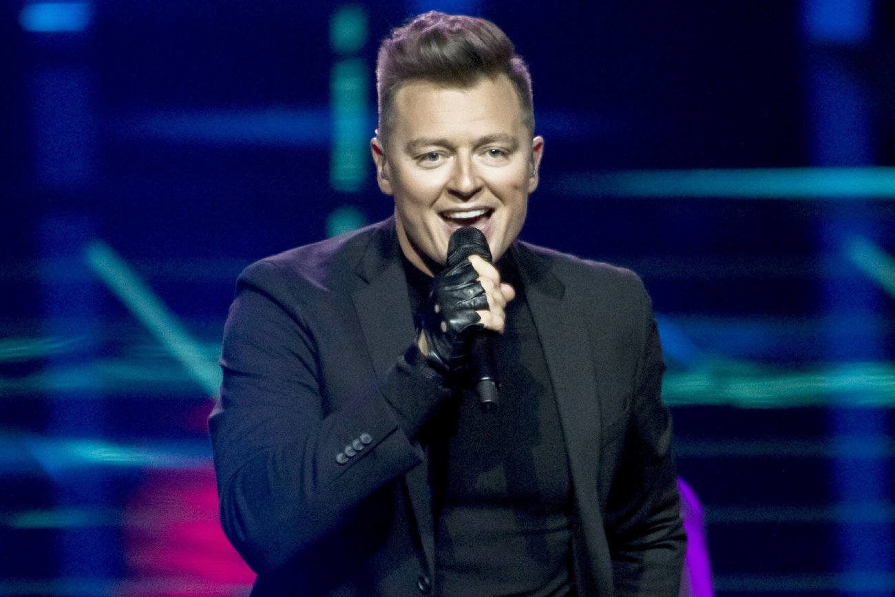 Rafał Brzozowski pochwalił się nowym singlem. To zupełnie inny klimat niż "The Ride"