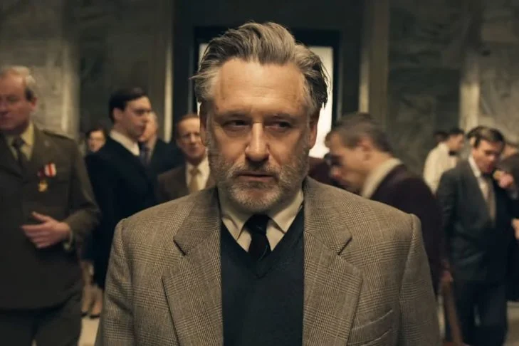 W "Ukrytej grze" grają m.in. Bill Pullman i Robert Więckiewicz.