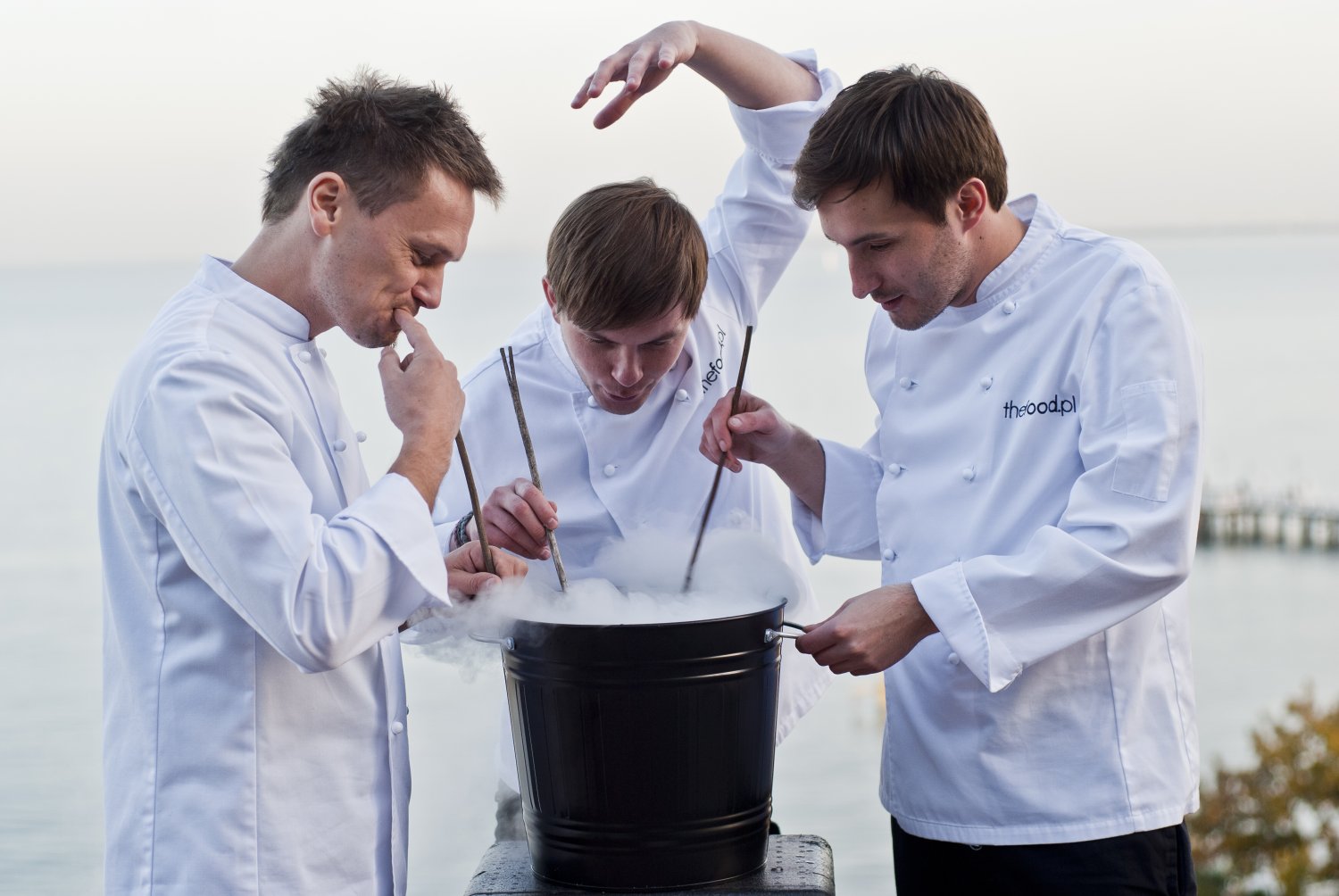 Założyciele [url=http://thefood.pl/] thefood.pl [/url] - Paweł Wątor (po lewej), Mateusz Trzeciak (po prawej) oraz współpracujący z nimi Kacper Parchotiuk.