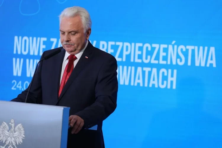 Waldemar Kraska podczas rozmowy z TVP przyznał, że aktualnie w Polsce mamy około 100 przypadków mutacji Delta.