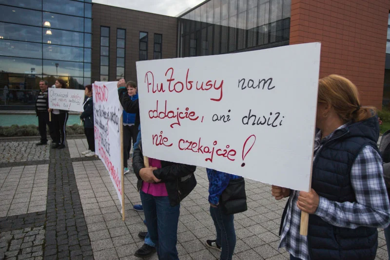 Słupsk 2019. Protest przeciwko likwidacji połączeń PKS.