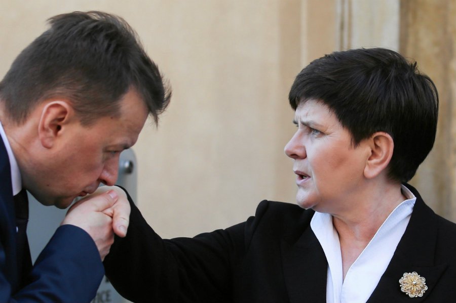 Krzysztof Brejza ujawnił na Twitterze drugie pensje ministrów w rządzie Beaty Szydło w 2016 r.