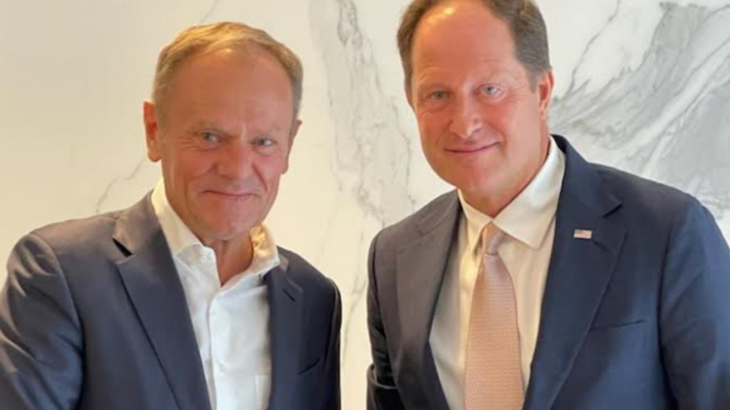 Ambasador USA spotkał się z Donaldem Tuskiem.