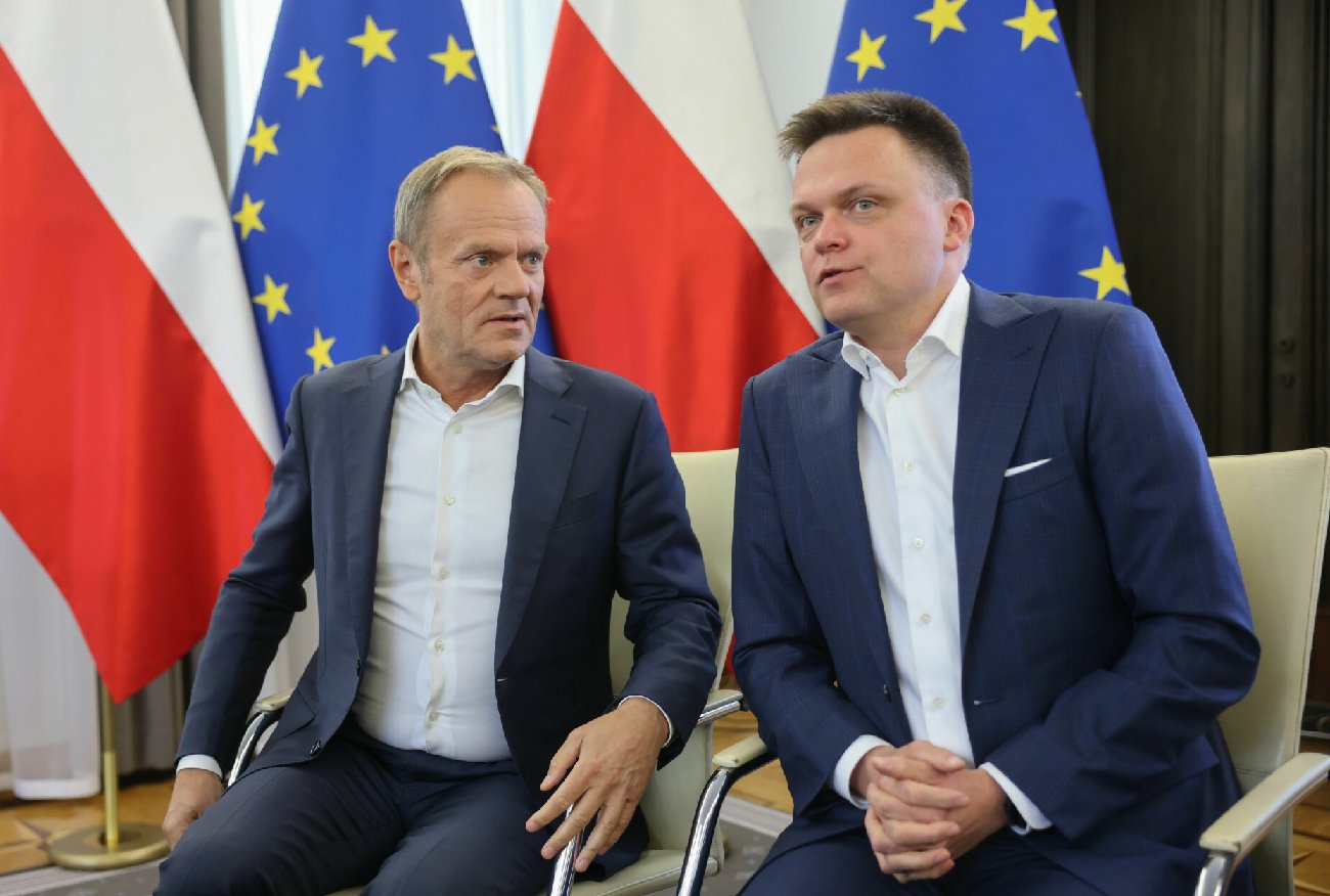 Sondaż – Tusk dogania Kaczyńskiego, ale to PiS weźmie władzę.