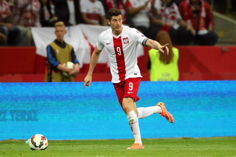 Robert Lewandowski trafił do szpitala z podejrzeniem wstrząśnienia mózgu.