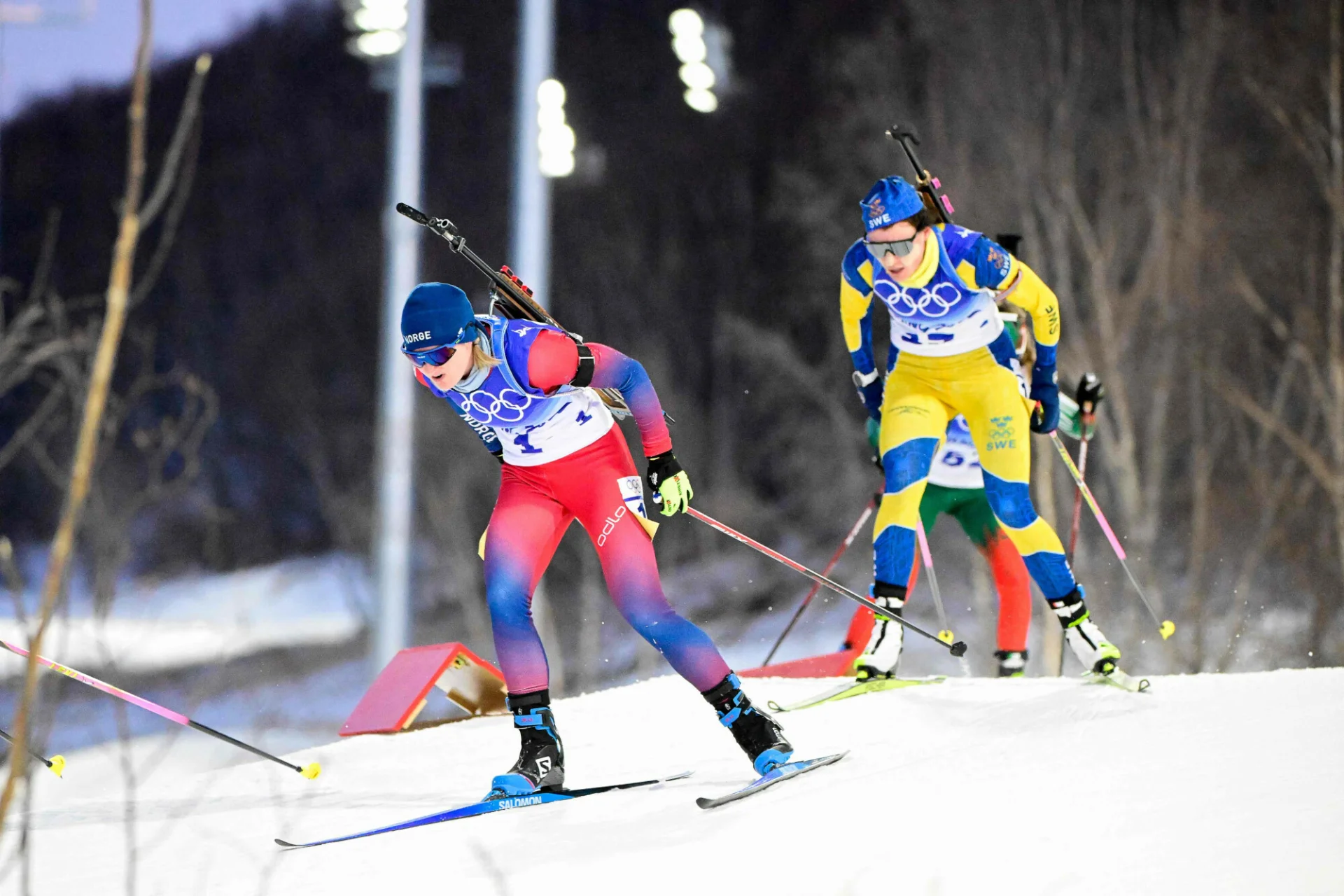 Marte Olsbu Roeiseland wywalczyła złoty medal olimpijski w Pekinie w biathlonowym sprincie