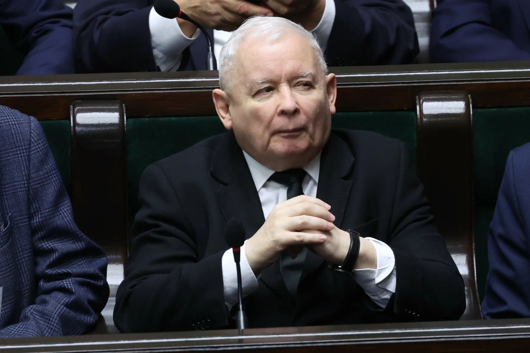 Nowy sondaż partyjny. KO upokarza PiS, mocny wynik ma Trzecia Droga.