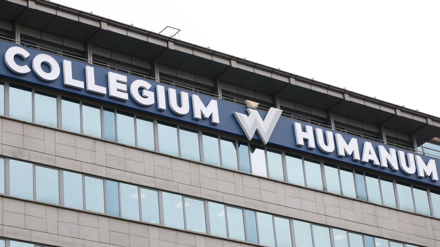 Na Collegium Humanum można nadal studiować. Takie mają kierunki.
