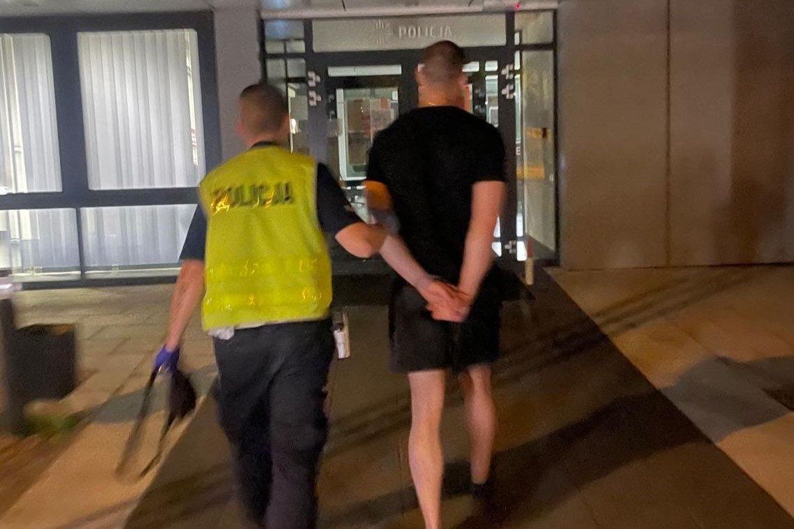 32-latek został zatrzymany w związku z podejrzeniem o jazdę z zabójczą prędkością.