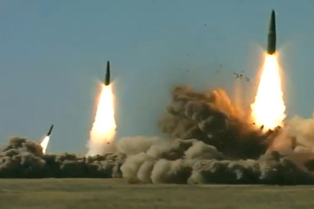 Politolog Andriej Piontkowski uważa, że Rosja może zaatakować Polskę za pomocą taktycznej broni jądrowej