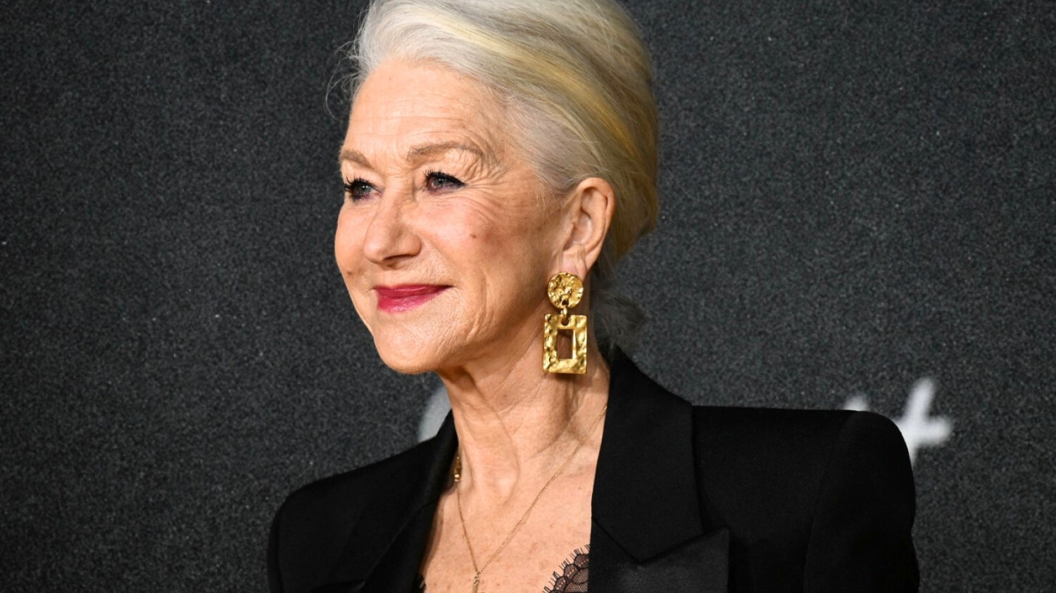 Tak Helen Mirren wyglądała w młodości. W oczach wielu widzów była i jest pięknością Helen Mirren w młodości. Gwiazda "1923" już wtedy uchodziła za piękność