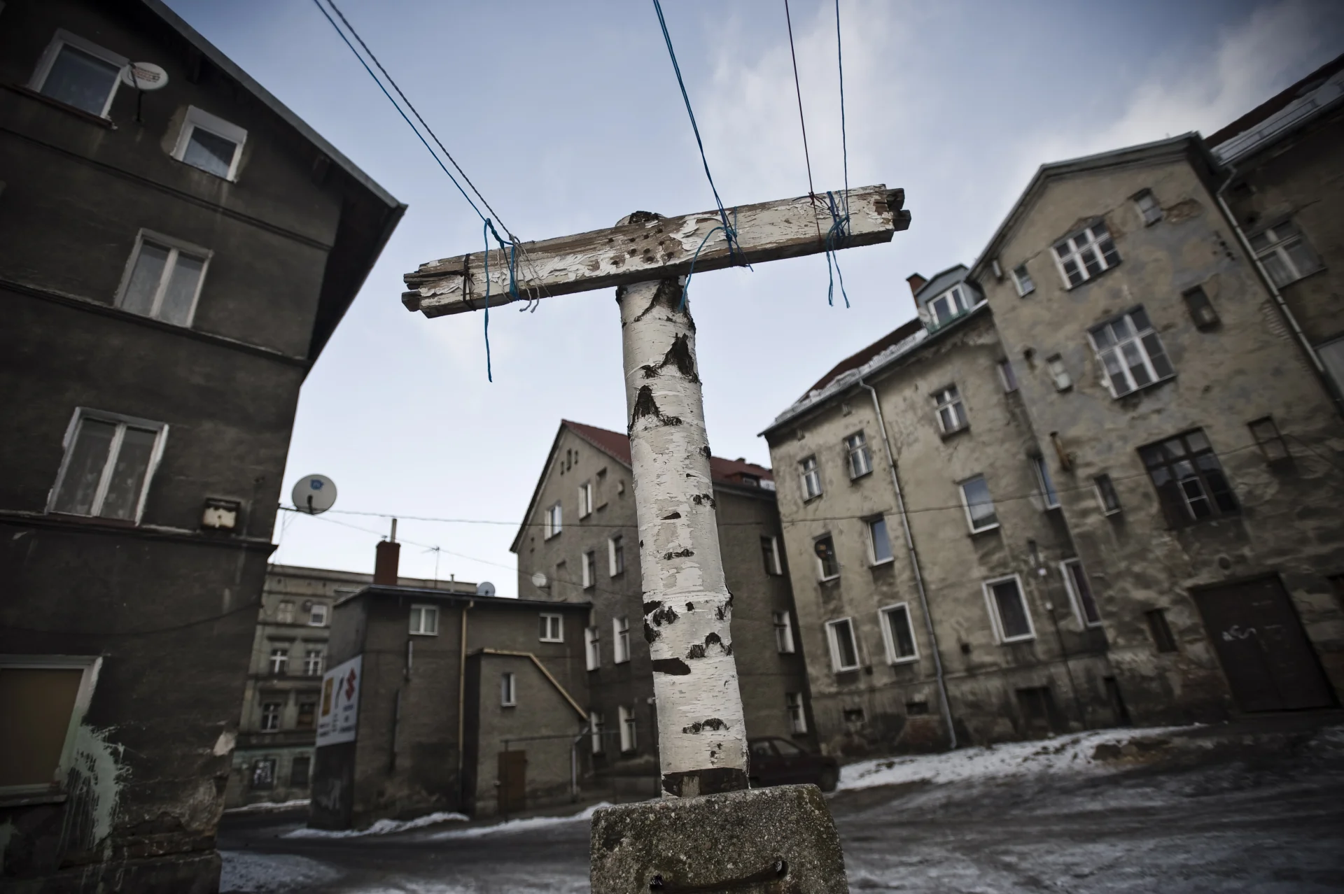 Wałbrzych Sobięcin – najuboższa dzielnica miasta w sąsiedztwie hałd i biedaszybów.