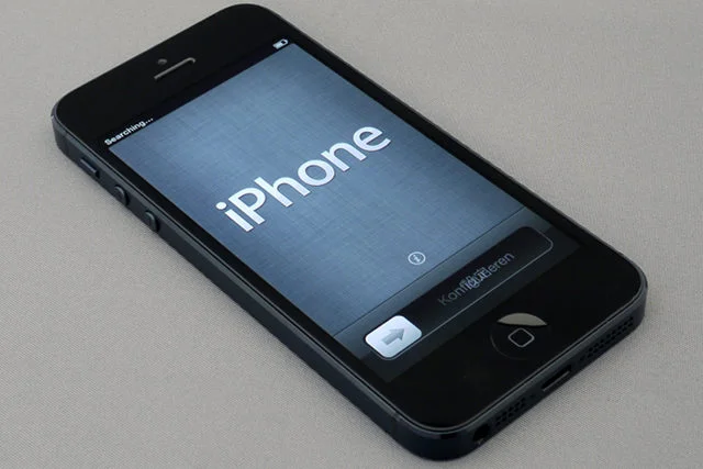 Centralny Ośrodek Informatyki chciał pozyskać 110 iPhone'ów 5. Przetarg unieważniono, ponieważ nikt nie zgłosił wystarczająco atrakcyjnej oferty