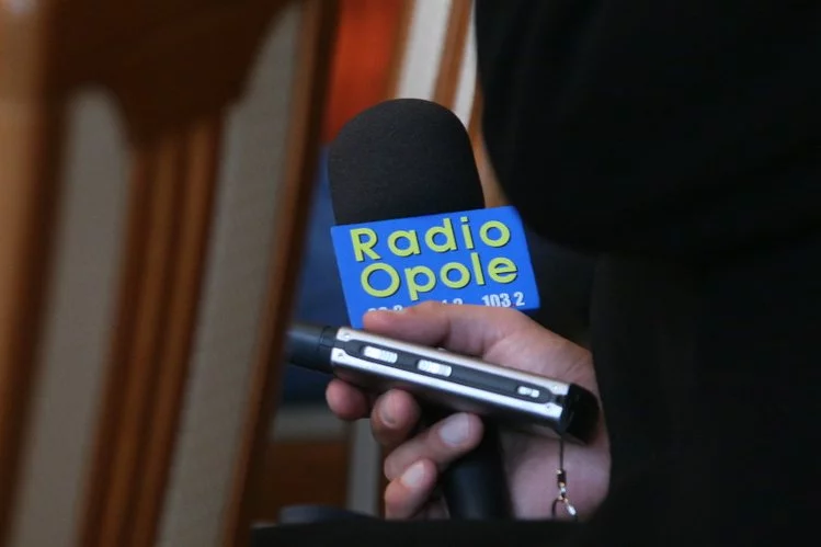 W 2018 r. dyrektor programowy Radia Opole Zbigniew Górniak został odsunięty od anteny. Zdaniem wielu osób - mógł być pod wpływem alkoholu podczas audycji.