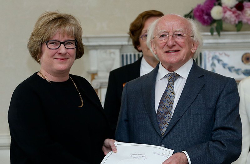 Kim jest Aileen Donnelly, irlandzka sędzia, która wstrzymała