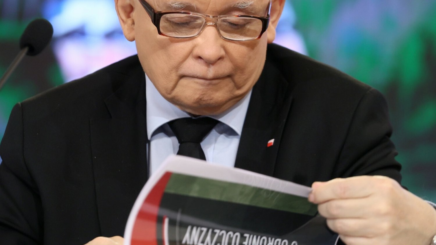 Ekspert ocenia plan Kaczynskiego co do liczebności armii jako nieralny