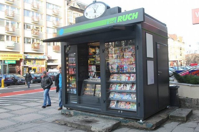 Ruch postanowił przerzucić koszty podatku handlowego na dostawców.