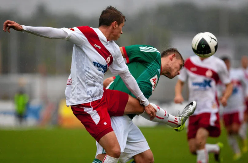 Są faceci, dla których futbol to świętość.
