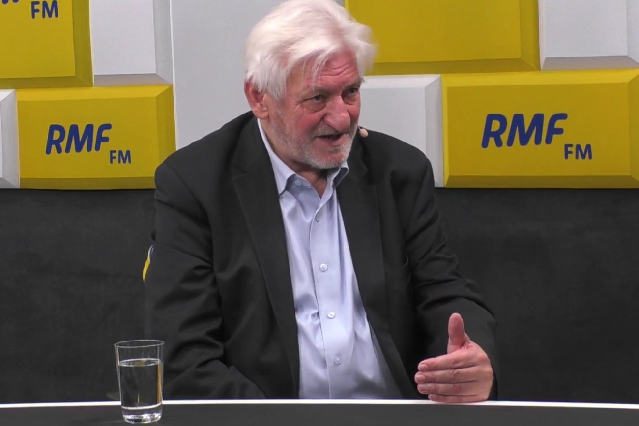 Prof. Andrzej Horban o dawce przypominającej i prognozach na zamknięcie szkół