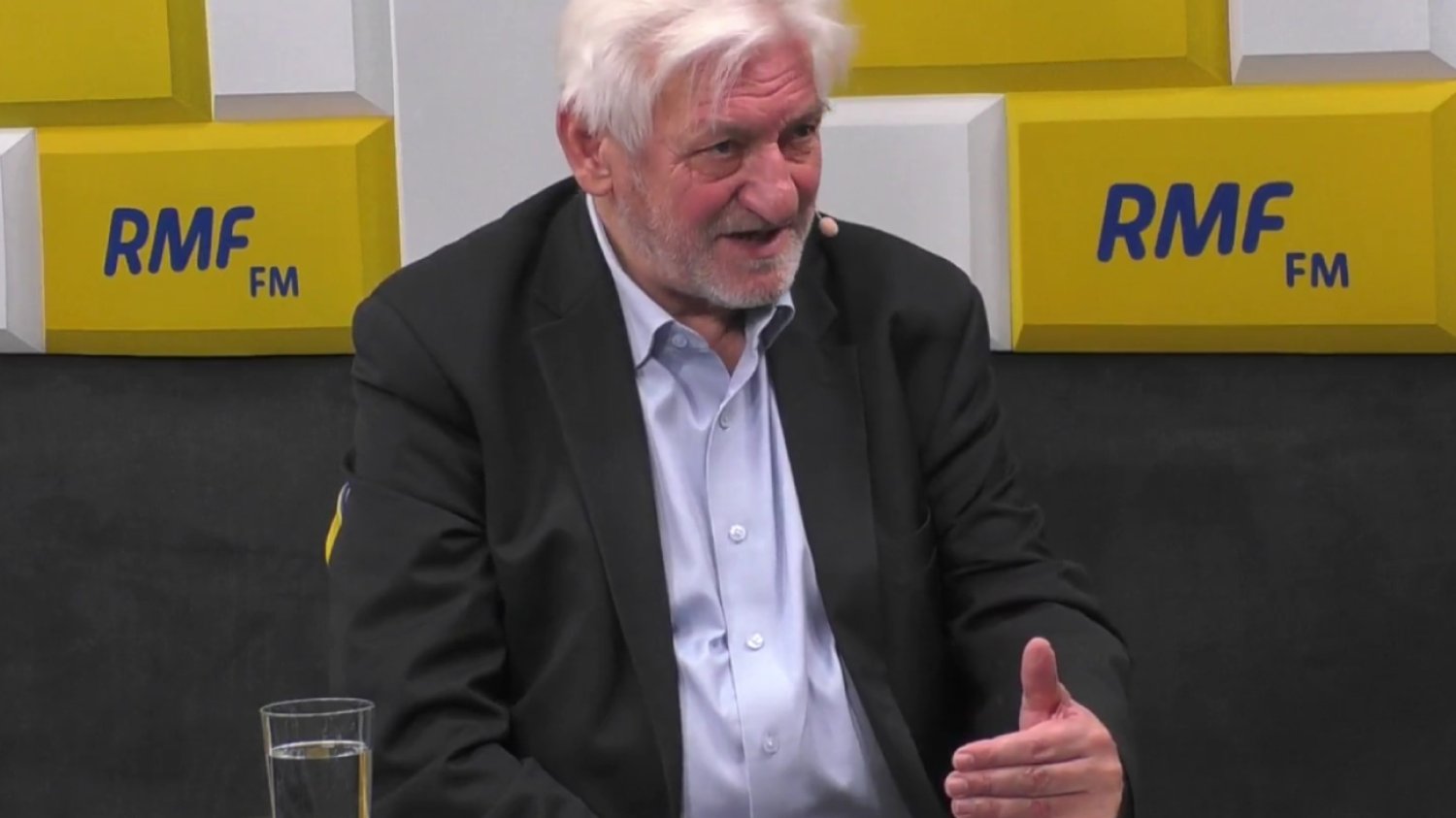 Prof. Andrzej Horban o dawce przypominającej i prognozach na zamknięcie szkół