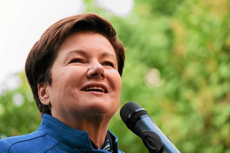 Polityczne zaplecze Hanny Gronkiewicz-Waltz wymogło na niej rezygnację z likwidacji nocnych kursów metra.