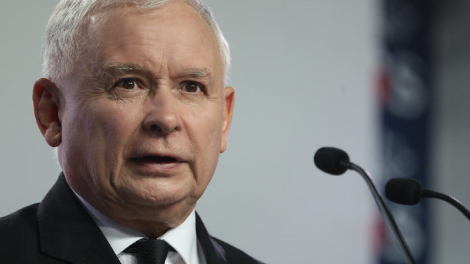 Jarosław Kaczyński wielokrotnie złamał regulamin Sejmu podczas nocnego "wystąpienia".