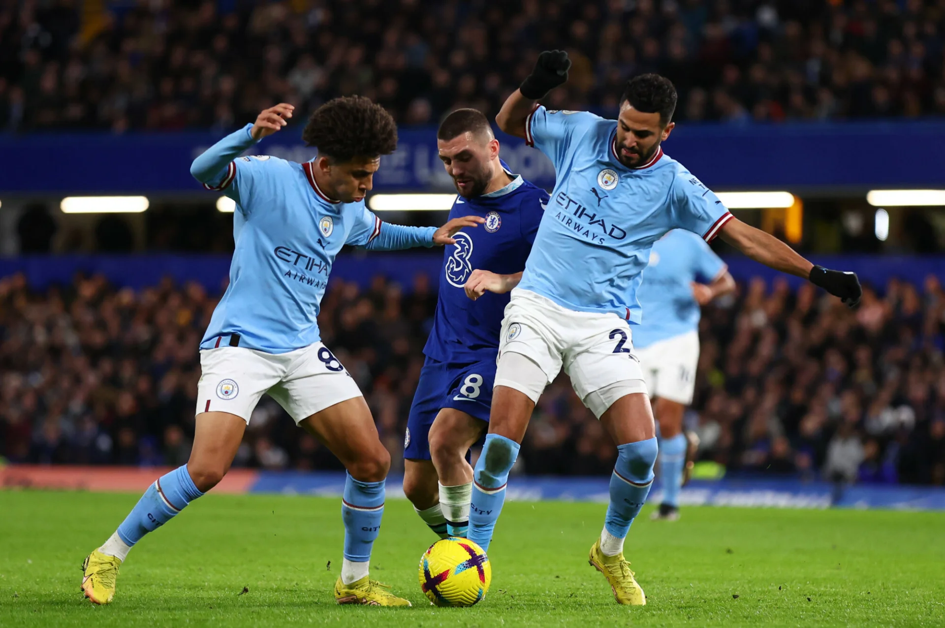 Koszmar Chelsea Londyn trwa, a Manchester City ściga coraz szybciej lidera w Premier League