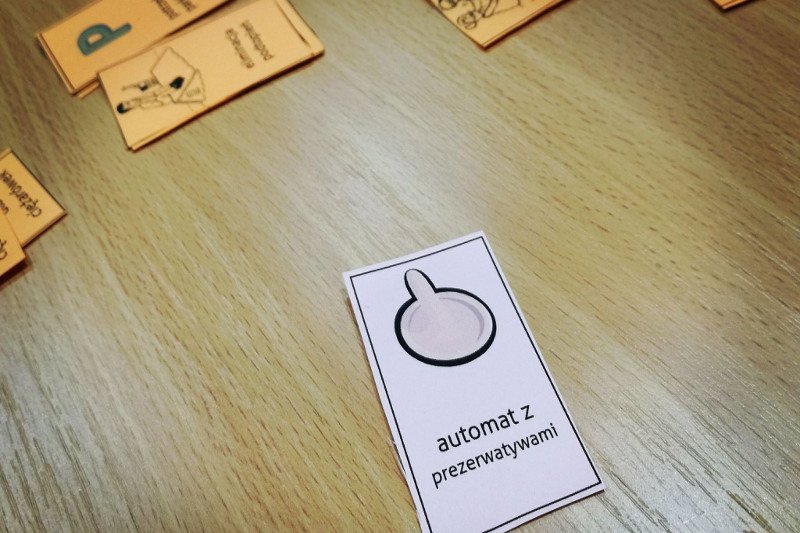 Automat z prezerwatywami - to jedna z propozycji zagospodarowania terenów przy Kanale Żerańskim po budowie gazociągu.