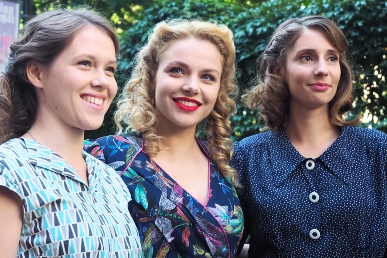 Marta Mazurek, Vanessa Aleksander i Aleksandra Pisula w serialu "Wojenne dziewczyny"