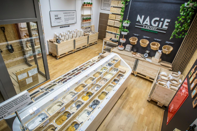 Sklep bez reklamówek i z eko-żywnością od 1 zł? Taki powstał właśnie na warszawskim Muranowie