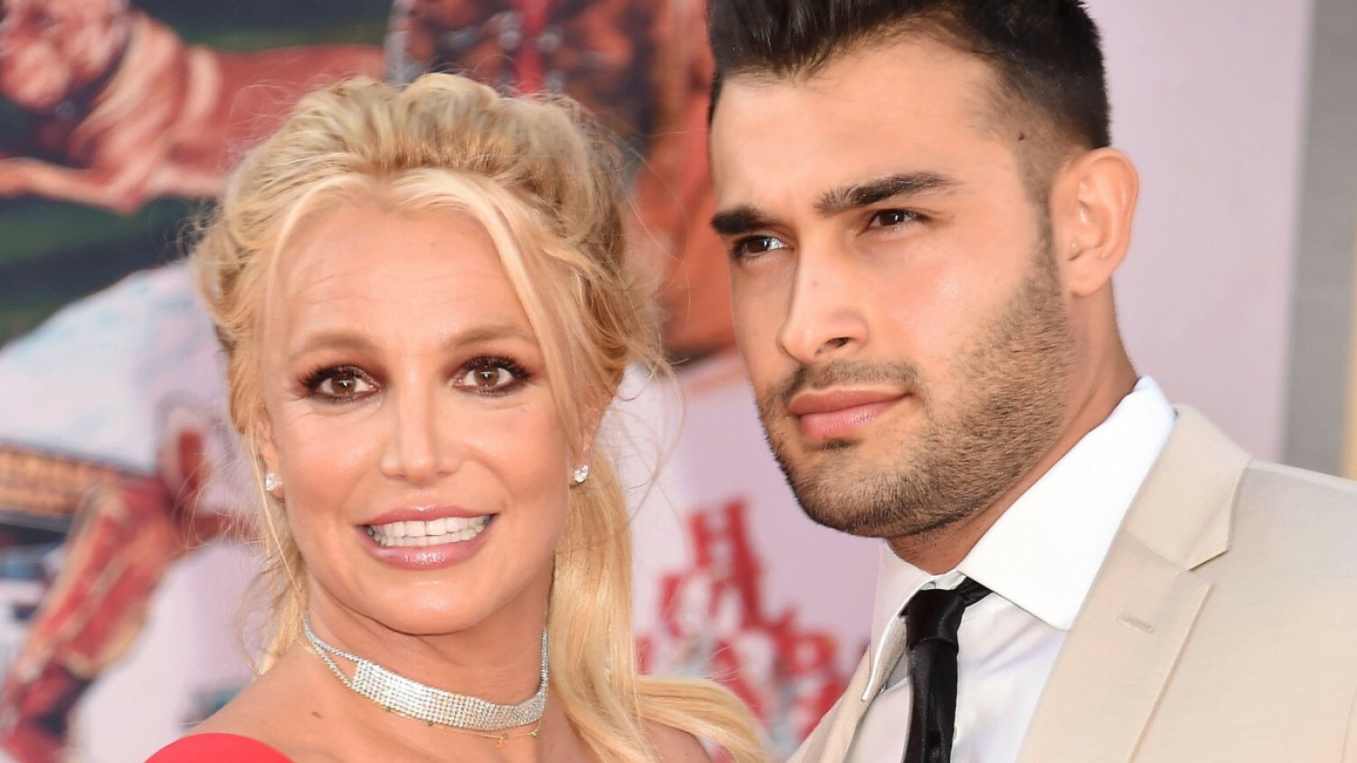 Britney Spears potwierdza doniesienia o rozwodzie z Samem Asgharim.