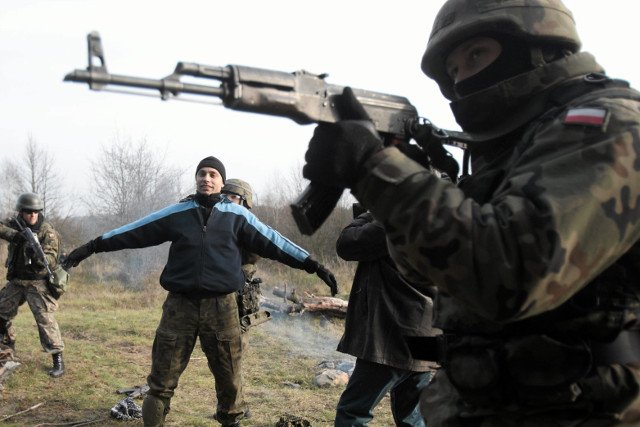 Od 1 marca wojskowe komendy uzupełnień będą rejestrować ochotników, którzy chcą odbyć podstawowe szkolenie wojskowe