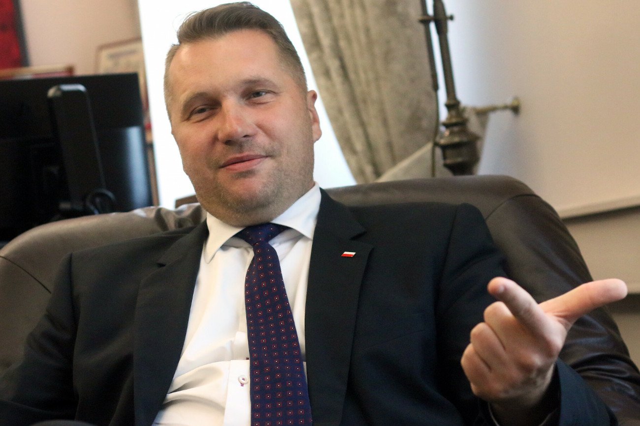 Wojna na billboardy z Przemysławem Czarnkiem. "CzarnekOUT" vs "CzarnekTeam".