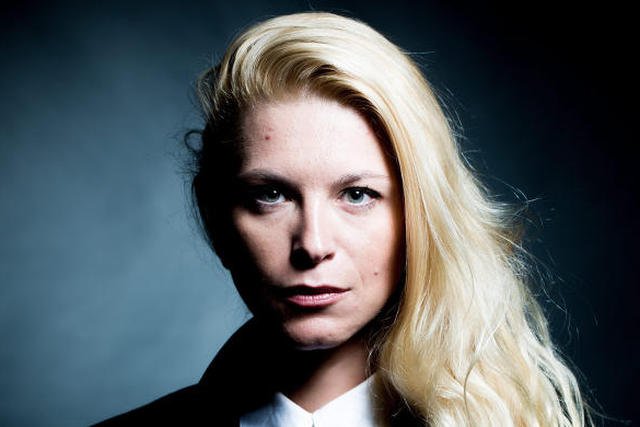 Bonda cieszy się, że jej książki można kupić w dyskoncie