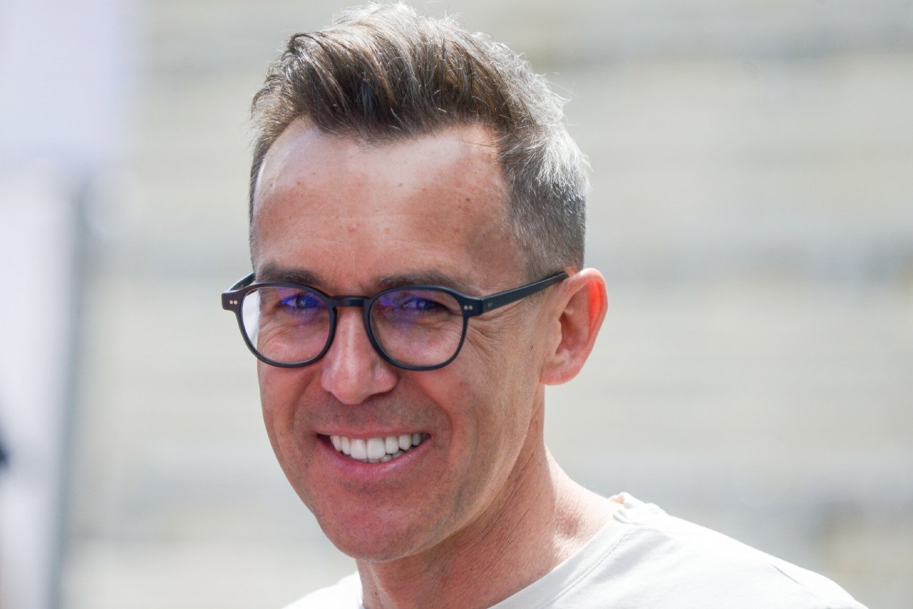 Maciej Kurzajewski usuwa tatuaż? Dodał zdjęcie ze studia i wymowny opis