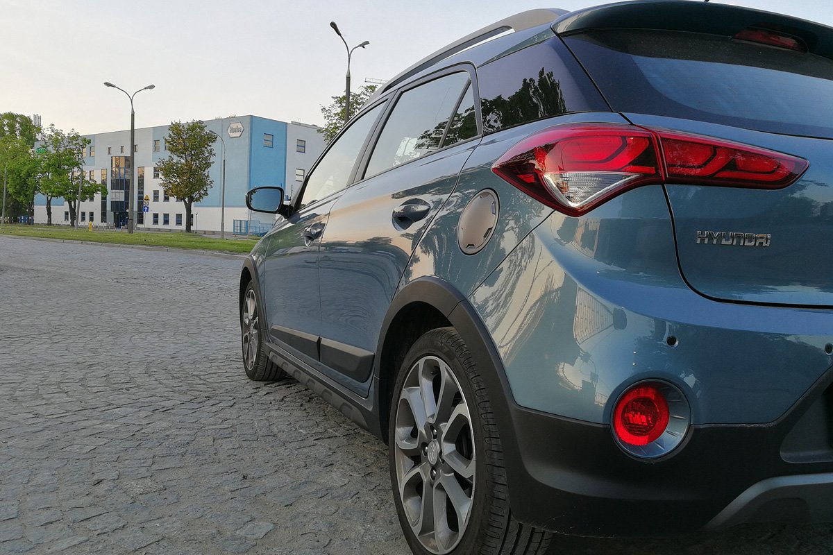 Hyundai i20 Active to lekko "utwardzona" wersja zwykłej i20-tki.