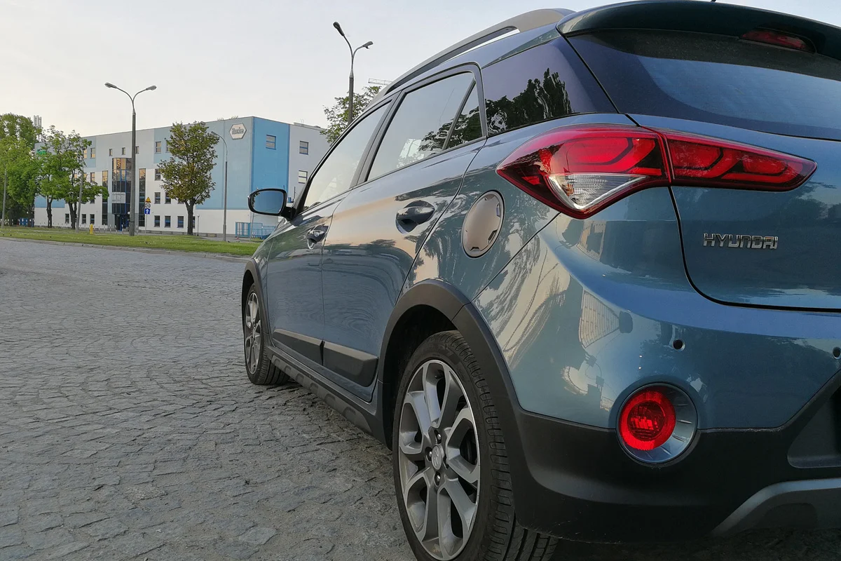 Hyundai i20 Active to lekko "utwardzona" wersja zwykłej i20-tki.