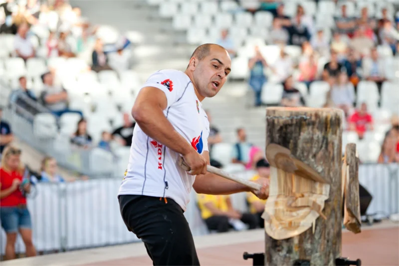 Michał Dubicki będzie reprezentował Polskę na międzynarodowych zawodach drwali w Marsylii. Opowiada naTemat o tym sporcie, jego zasadach i kosztach.