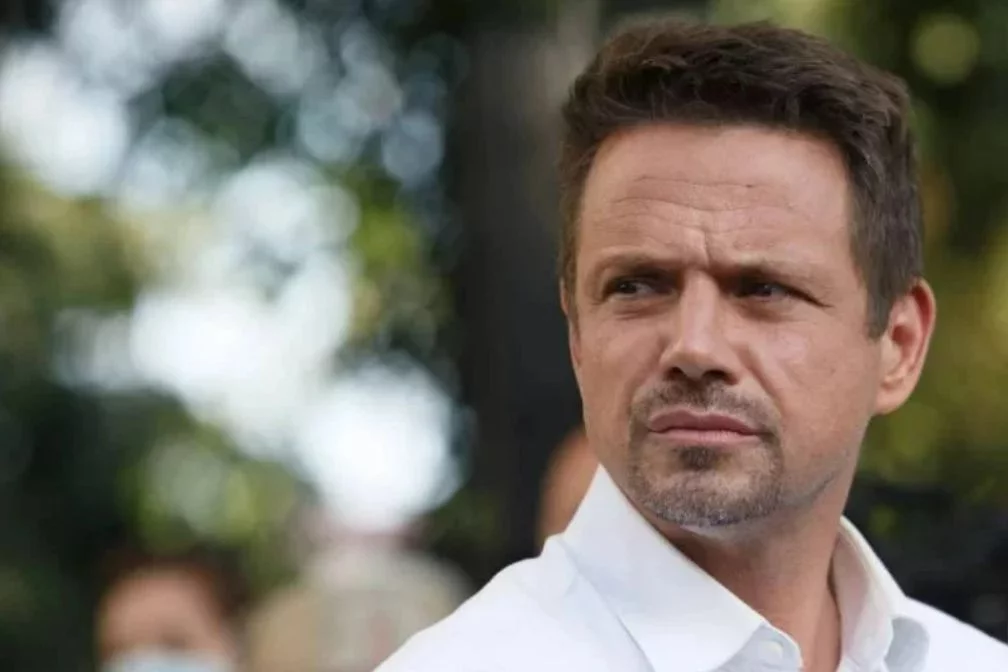 Rafał Trzaskowski podczas czwartkowej rozmowy z TVN24 przekazał, że cieszy się z powodu ewentualnego powrotu Donalda Tuska do polskiej polityki.