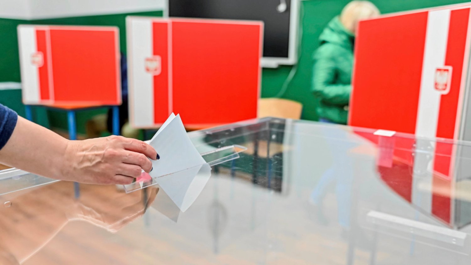 Polacy ruszyli do urn. Trwa druga tura wyborów prezydenckich