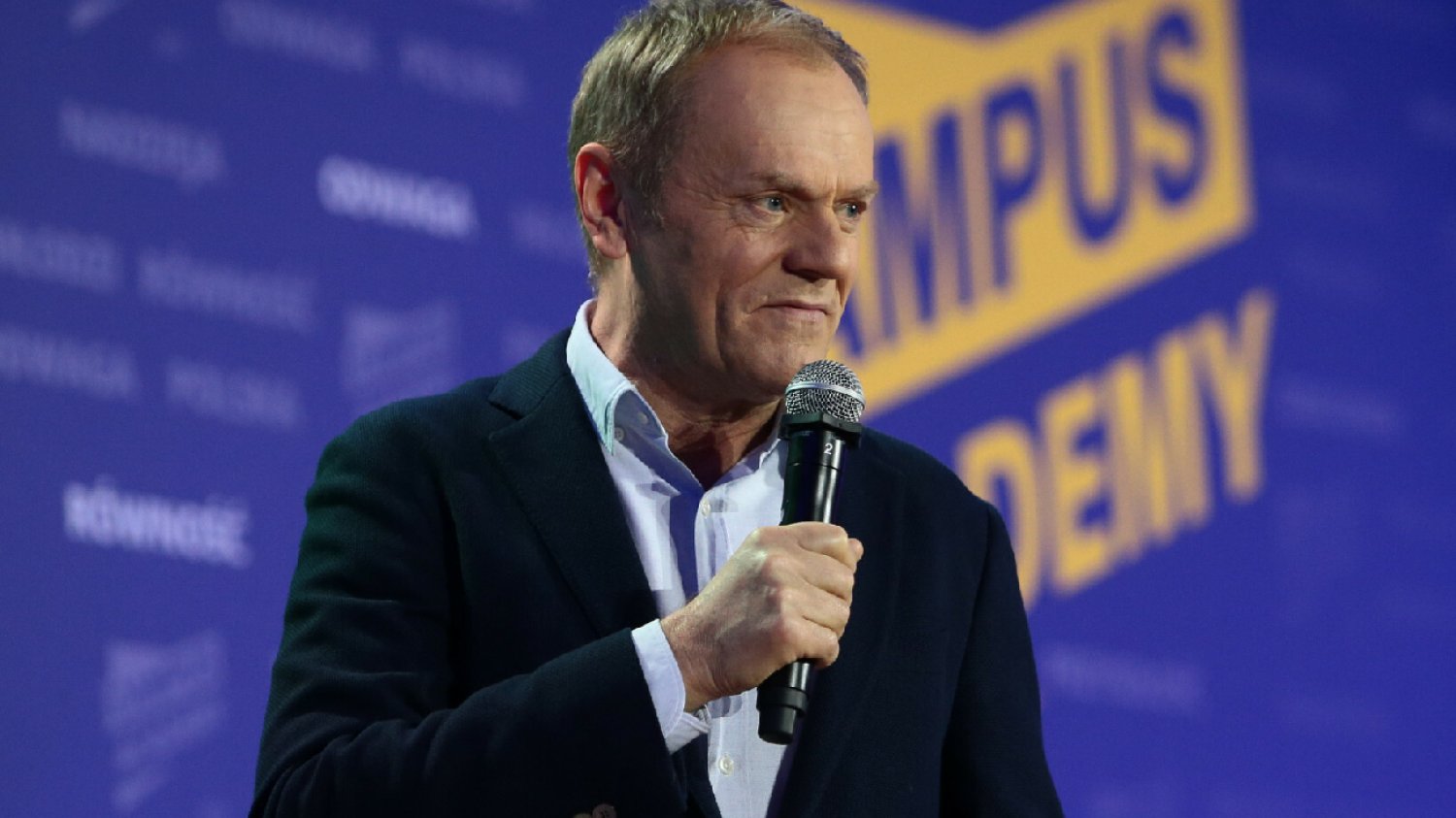 Donald Tusk o aferze zbożowej: PiS robi brudne, robaczywe interesy.