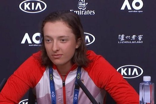 Iga Świątek podczas konferencji prasowej przed startem Australian Open.