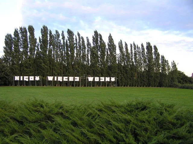 Symboliczna instalacja na Westerplatte.
