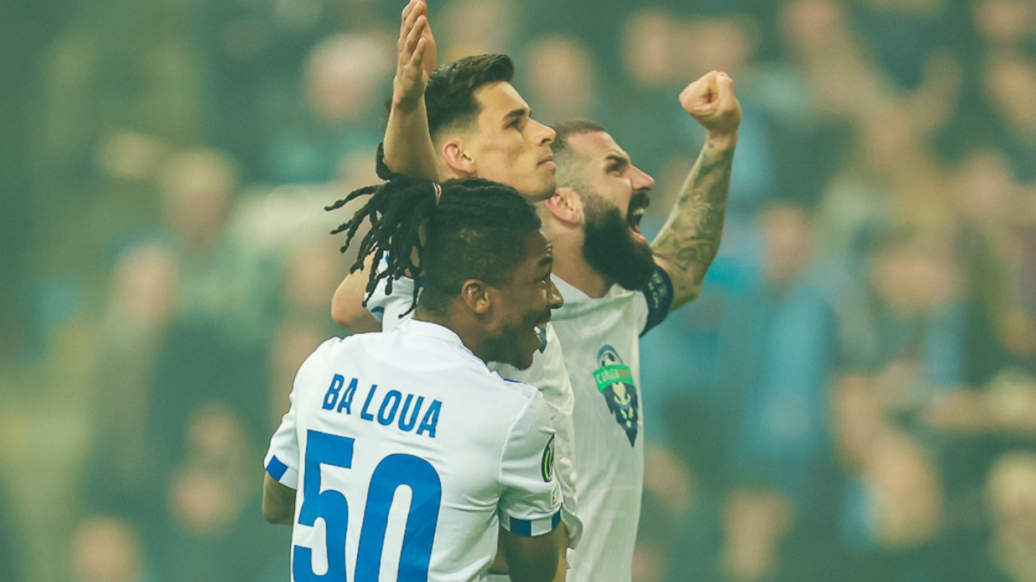 Tak Filip Marchwiński cieszył się po zdobyciu gola na 1:0 w Sztokholmie. To była przepiękna akcja Lecha Poznań.