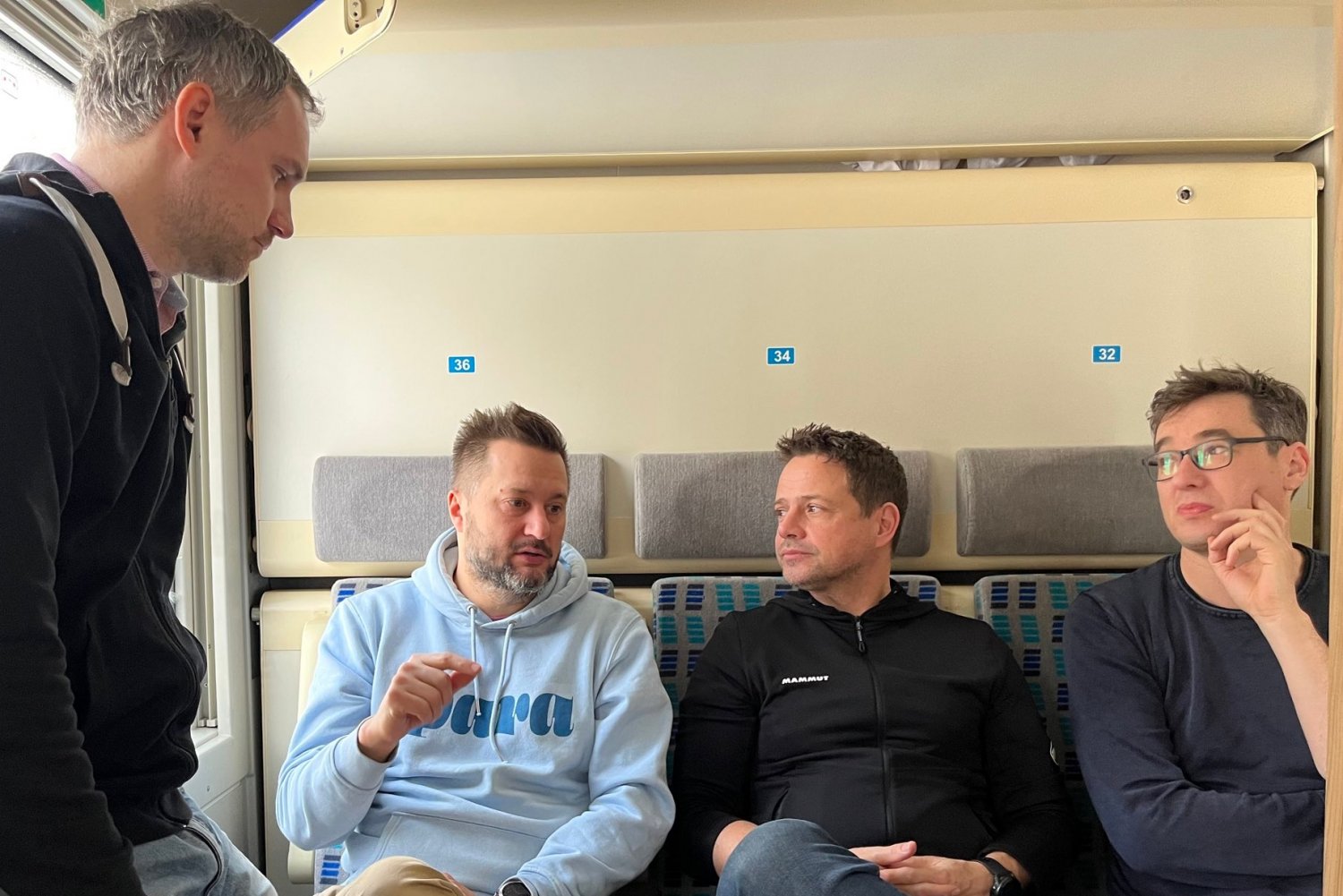 Rafał Trzaskowski w drodze do Kijowa.